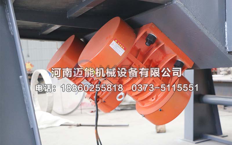 直線(xiàn)振動(dòng)篩振動(dòng)電機(jī)